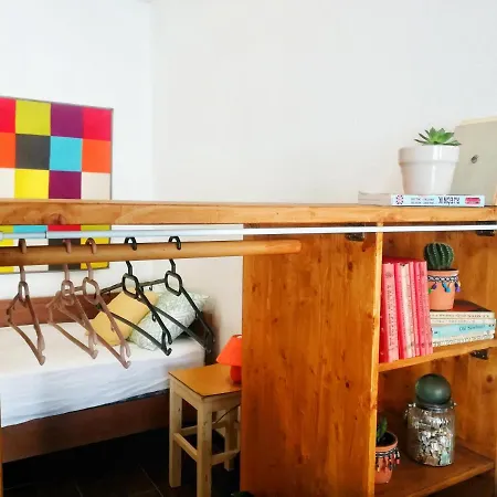 River-view Studio Perfect For Travelers Apartment